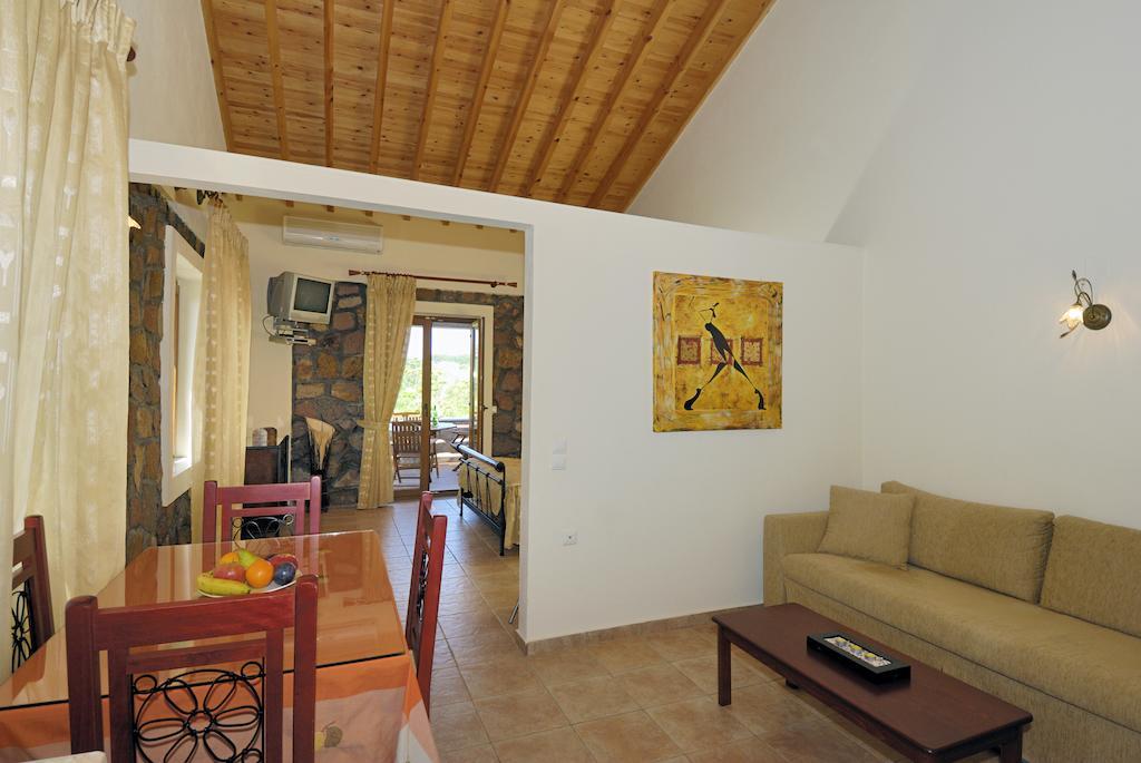 Michaela Beach Houses Mythimna Camera foto